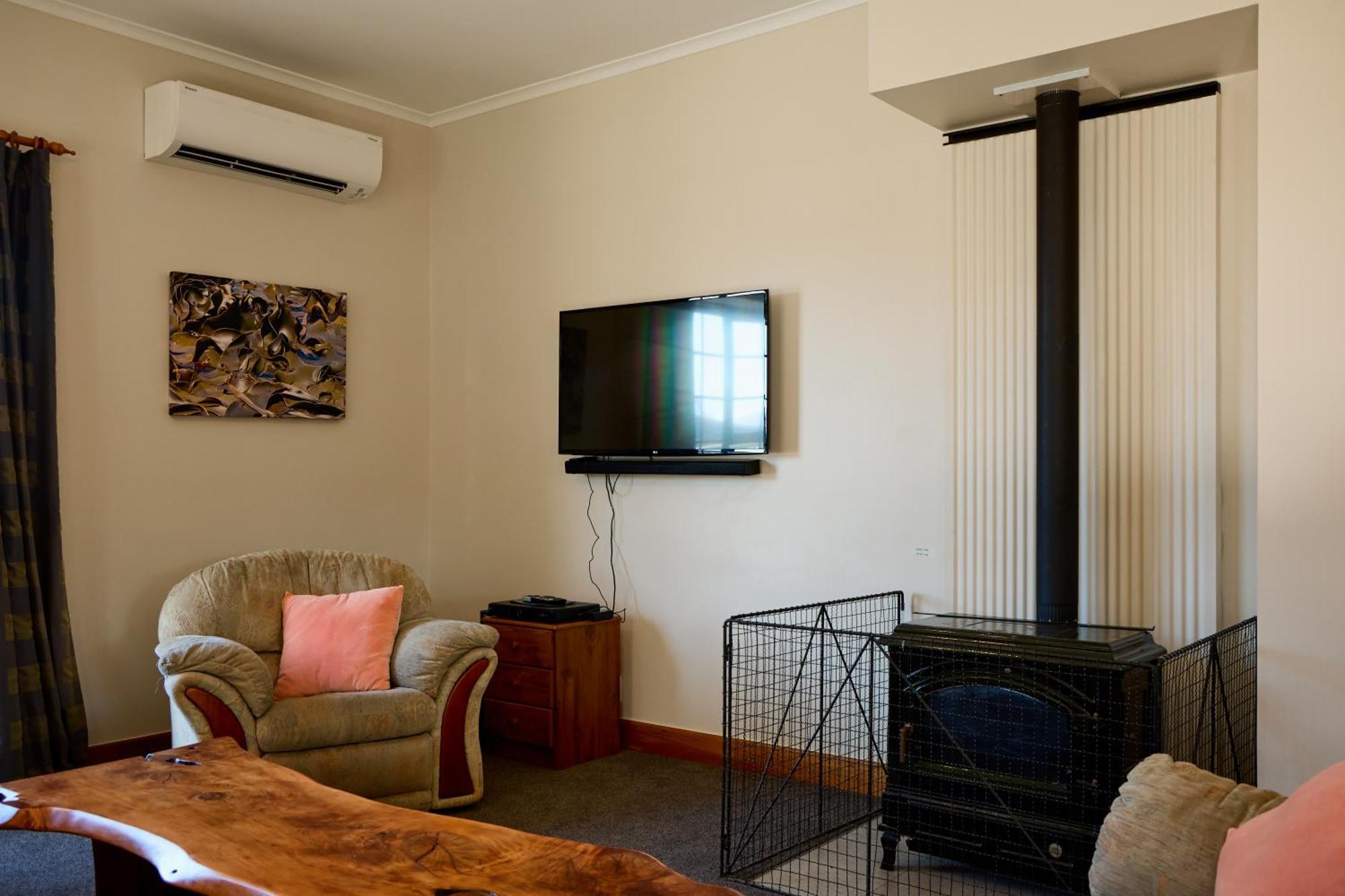 Ludstone Villa - A Charming Family Home カイコウラ エクステリア 写真