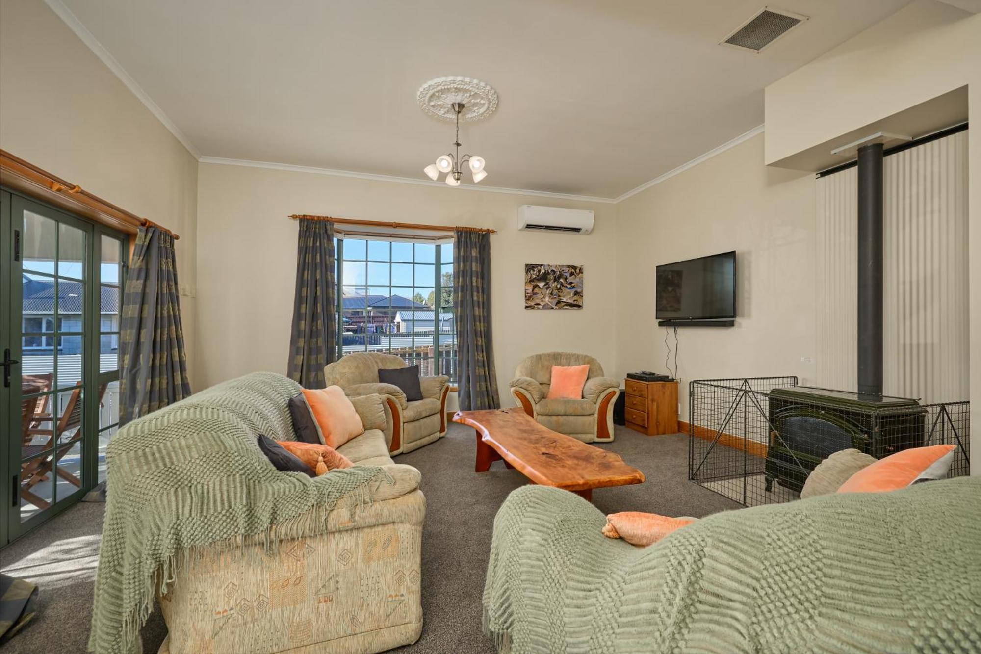 Ludstone Villa - A Charming Family Home カイコウラ エクステリア 写真