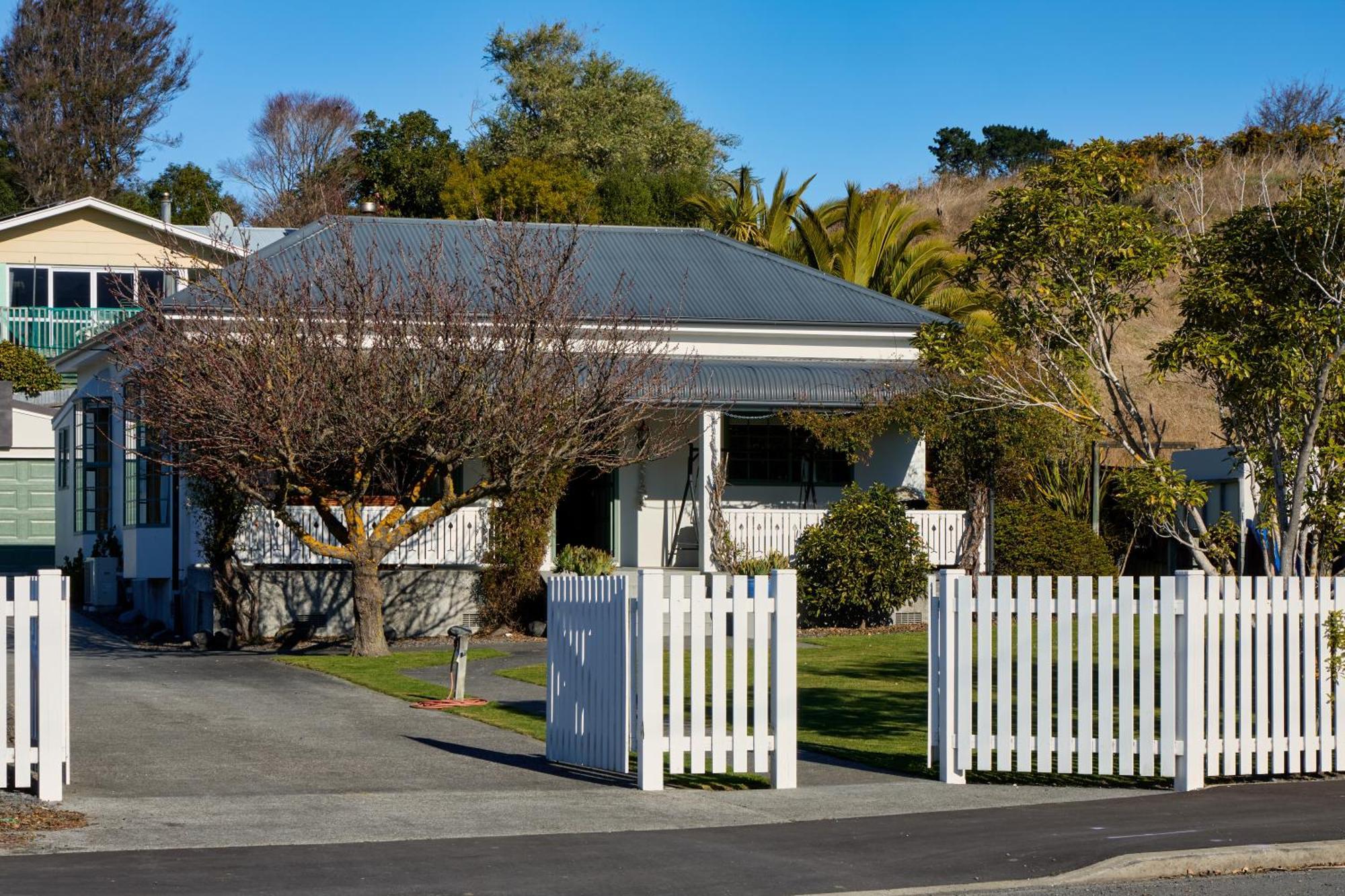 Ludstone Villa - A Charming Family Home カイコウラ エクステリア 写真